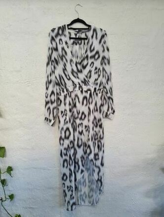 sheike leopard print dress